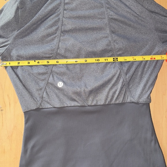 Lululemon Dance Studio Jacket III
Soot Light/Size 4 - Picture 8 of 8